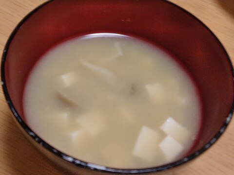 えのきとしめじと豆腐の味噌汁